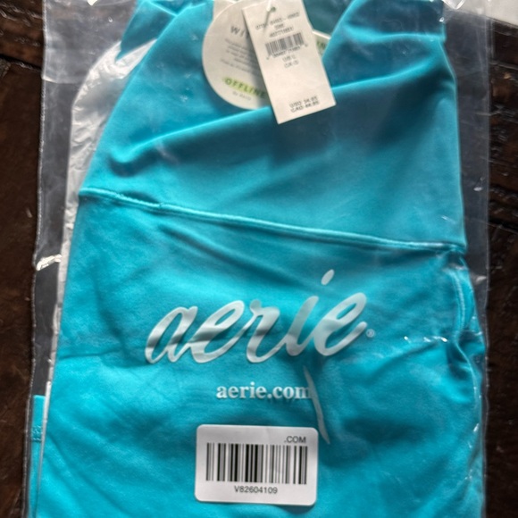 NWT(packaged) aerie OFFLINE Real
me crossover bike shorts 7” inseam - Picture 3 of 4